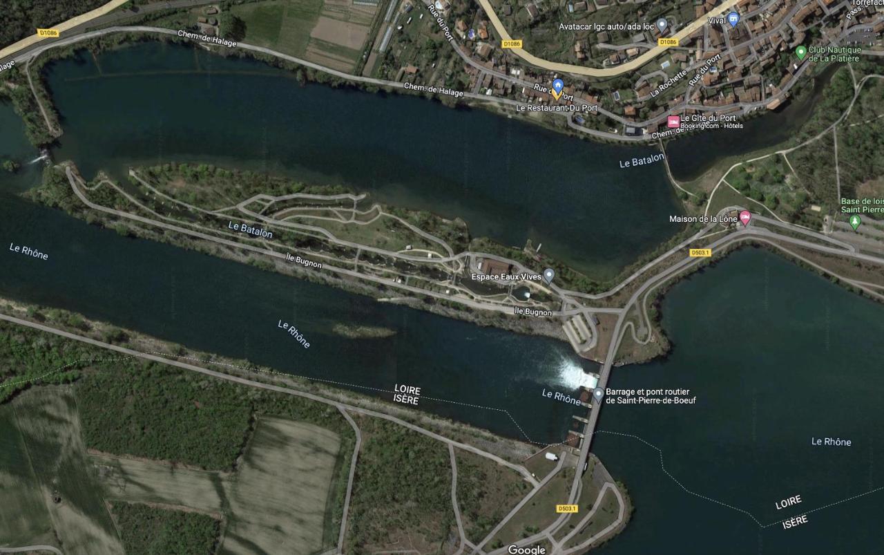 Le Gite Du Port Saint-Pierre-de-Boeuf Exterior photo